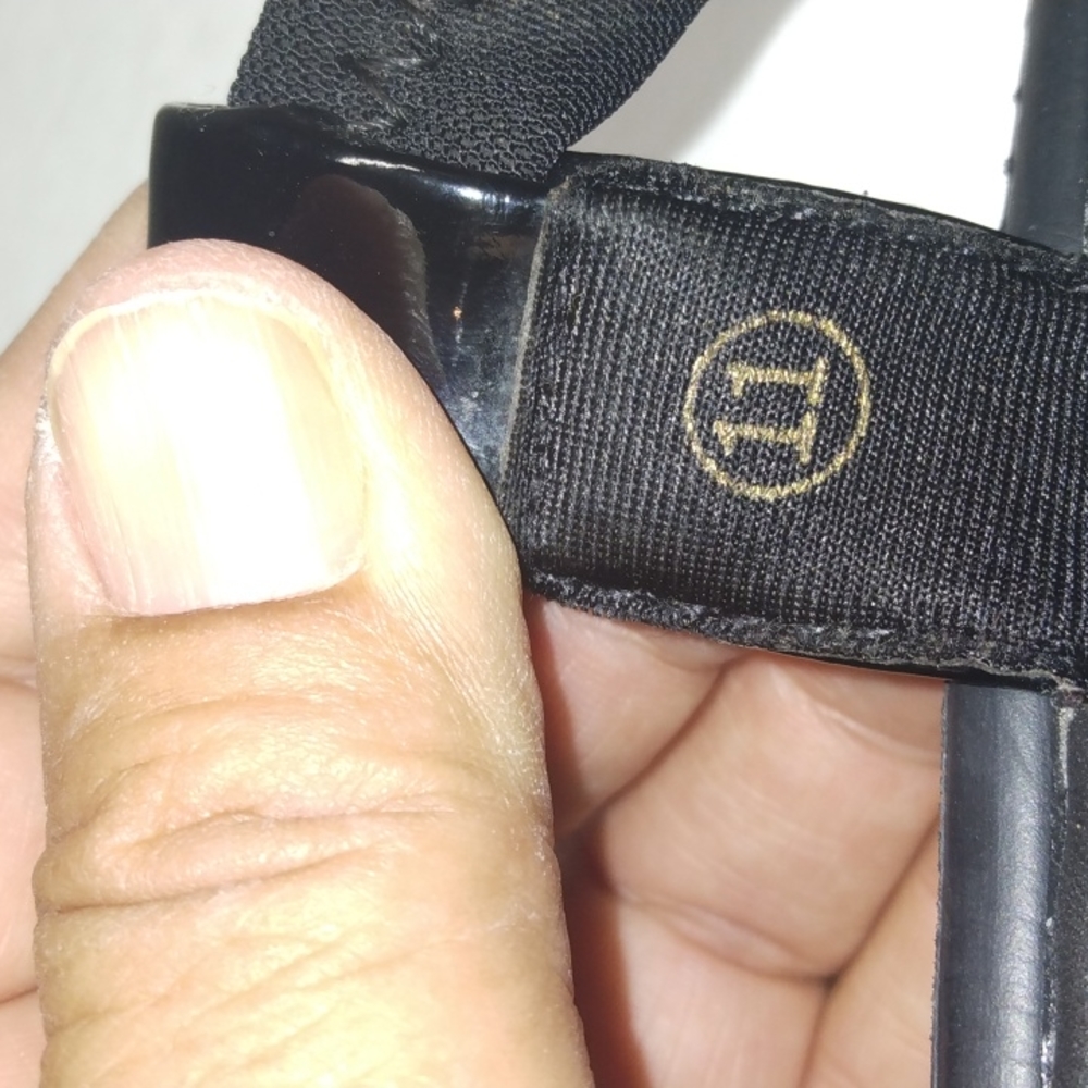 Skechers - Picture 8 of 9